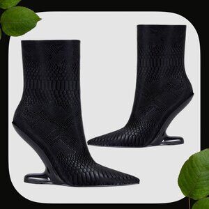 Black AZALEA WANG Glacielle Bootie SIZE 9